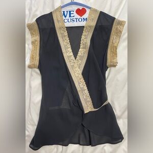 SILK Diane vonFurstenberg crossover top (8) Black Blouse with Cream lace trim